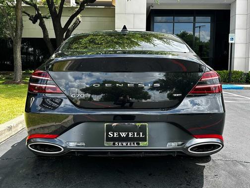 2023 Genesis G70 3.3T RWD