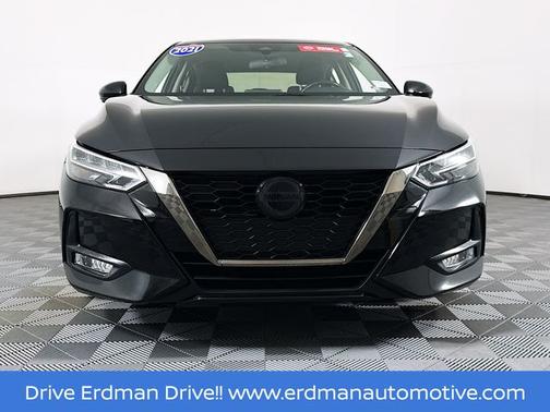 Black 2021 Nissan Sentra SR