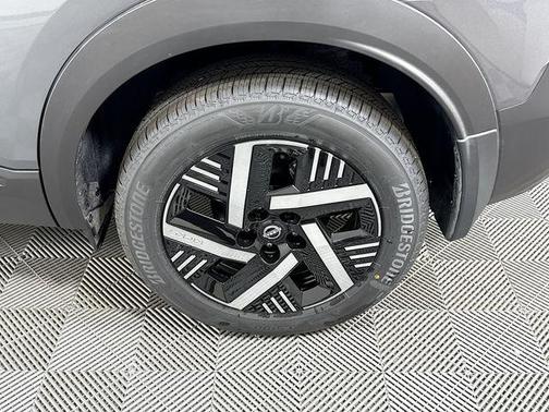 Gun Metallic 2026 Nissan Kicks SV
