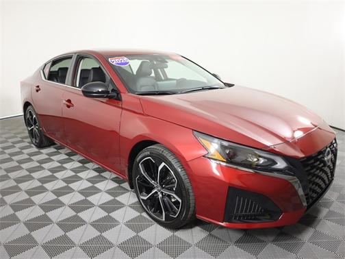 2025 Nissan Altima SR