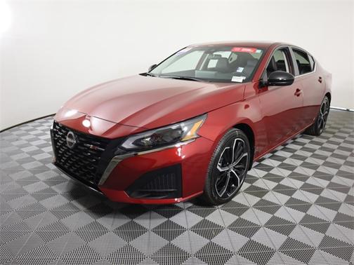 2025 Nissan Altima SR