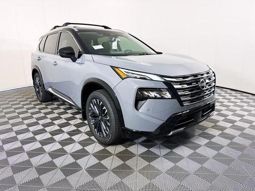 Boulder Gray/Super Black 2026 Nissan Rogue Platinum