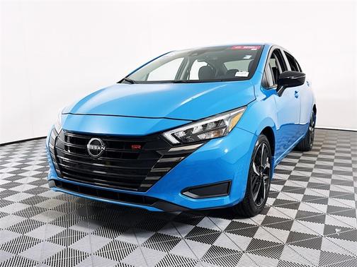 2025 Nissan Versa 1.6 SR