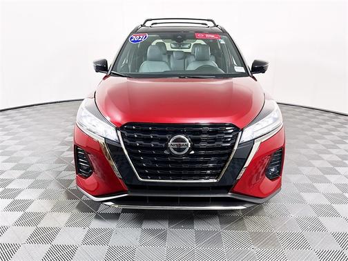 2021 Nissan Kicks SR