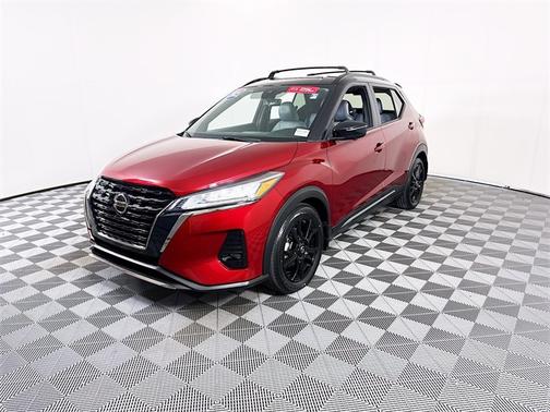 2021 Nissan Kicks SR