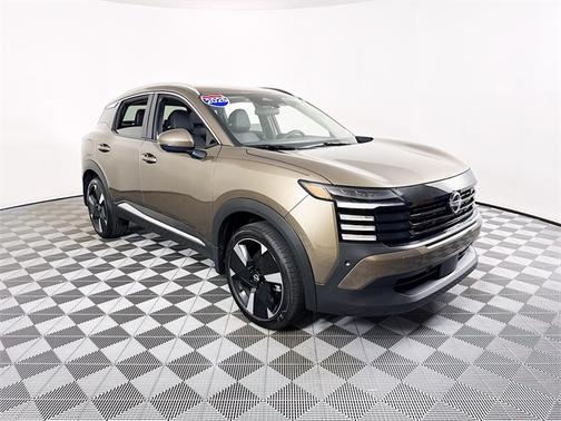 2025 Nissan Kicks SR