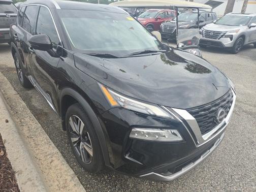 2022 Nissan Rogue SL