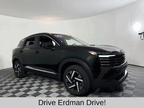 Super Black 2026 Nissan Kicks SV