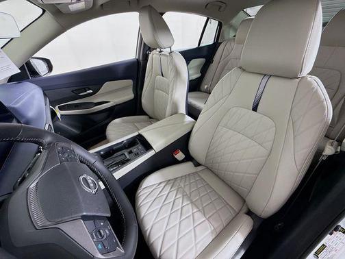 Aspen White Tricoat 2026 Nissan Sentra SL