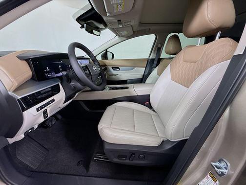 Champagne Silver Metallic 2026 Nissan Murano Platinum