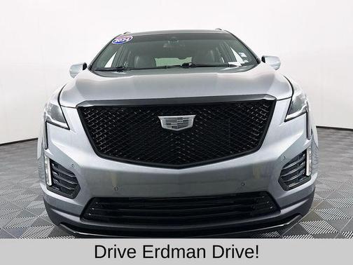 Argent Silver Metallic 2024 Cadillac XT5 Sport