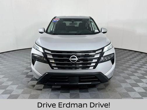 Brilliant Silver Metallic 2024 Nissan Rogue SV