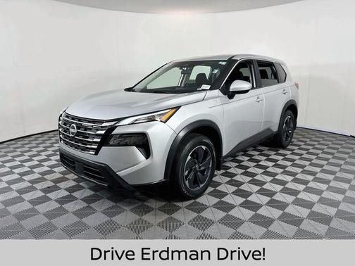 Brilliant Silver Metallic 2024 Nissan Rogue SV