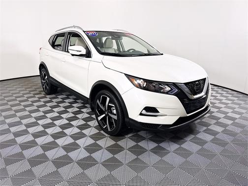 2022 Nissan Rogue Sport SL