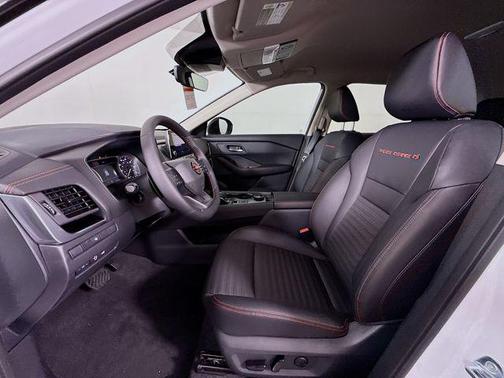 Everest White Pearl Tricoat 2026 Nissan Rogue Rock Creek