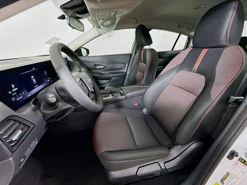 Aspen White Tricoat 2026 Nissan Sentra SR