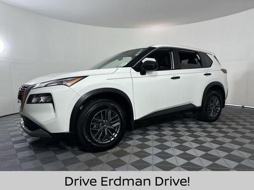 Glacier White 2023 Nissan Rogue S