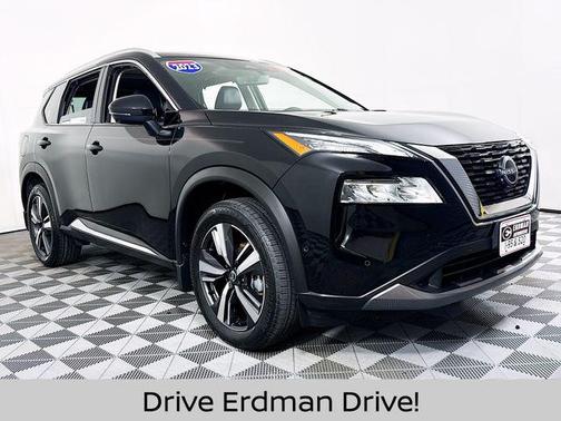 Super Black 2023 Nissan Rogue SL