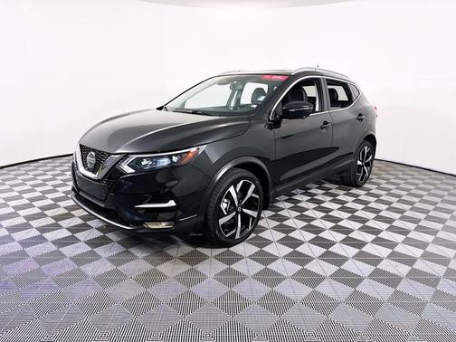 2022 Nissan Rogue Sport SL