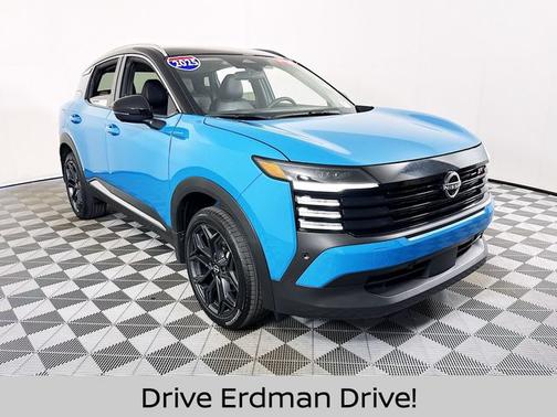 2025 Nissan Kicks SR