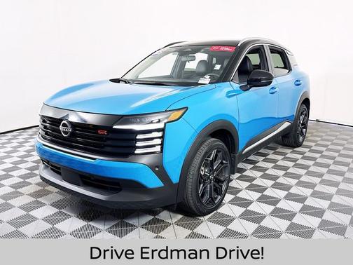 2025 Nissan Kicks SR