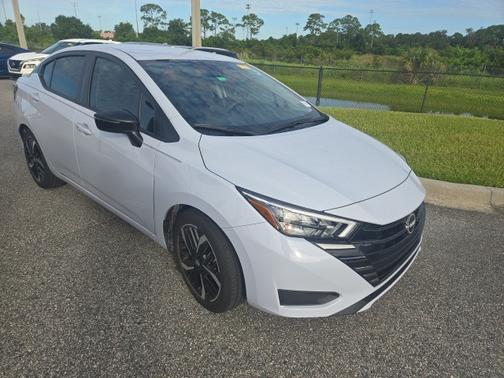 2023 Nissan Versa 1.6 SR
