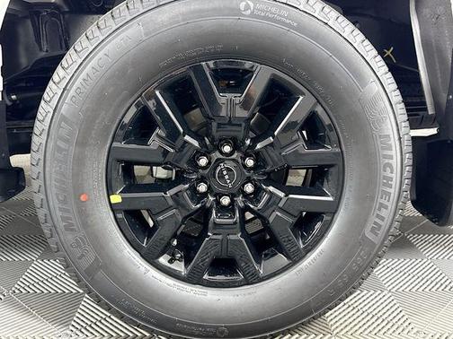 Glacier White 2026 Nissan Frontier SV
