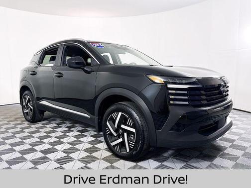 Super Black 2026 Nissan Kicks SV