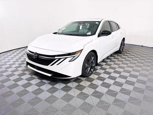 Aspen White Tricoat 2026 Nissan Sentra SL