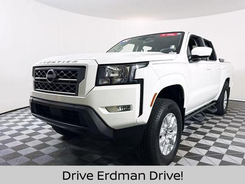 Glacier White 2024 Nissan Frontier SV