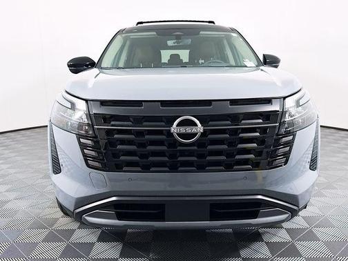 Boulder Gray/Super Black 2026 Nissan Pathfinder Platinum