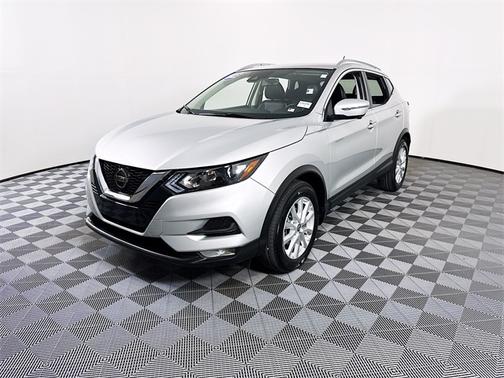 2022 Nissan Rogue Sport SV