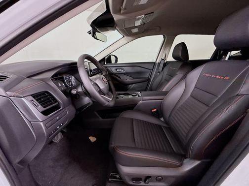 Everest White Pearl Tricoat 2026 Nissan Rogue Rock Creek