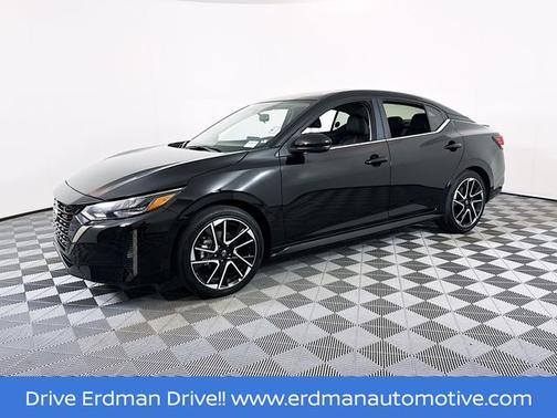 Black 2025 Nissan Sentra SR