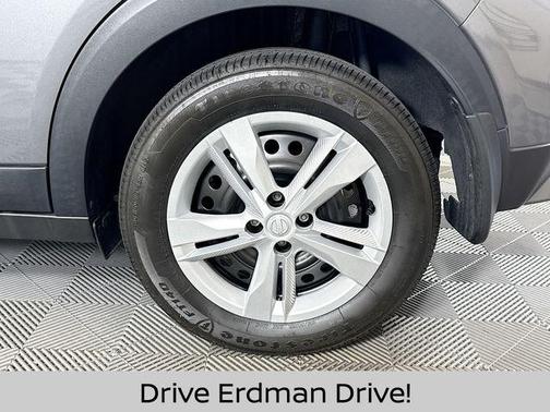 Gun Metallic 2025 Nissan Kicks Play S