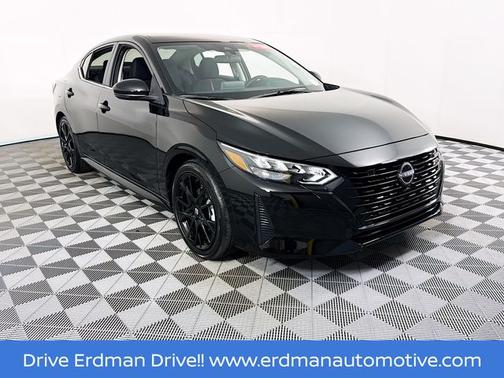 Black 2025 Nissan Sentra SR