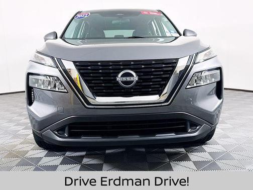 Gun Metallic 2022 Nissan Rogue SV