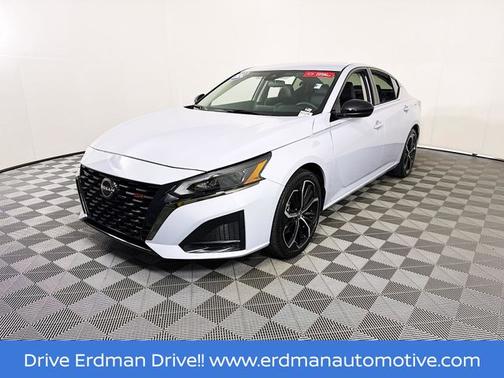 Gray Sky Pearl 2024 Nissan Altima 2.5 SR