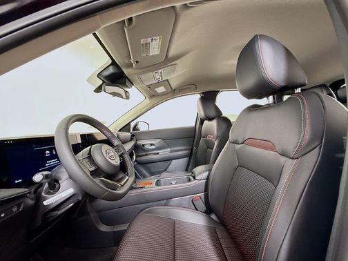 Super Black 2026 Nissan Kicks SR