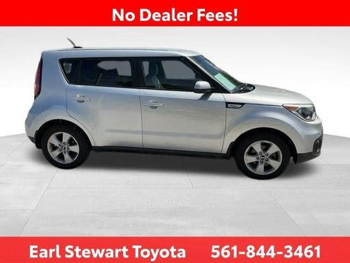 Bright Silver 2017 Kia Soul Base