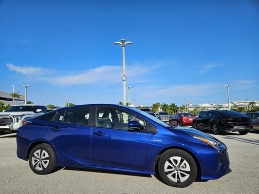 2016 Toyota Prius Three