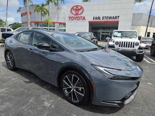 2025 Toyota Prius XLE