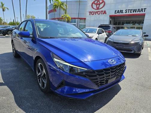 2023 Hyundai ELANTRA SEL