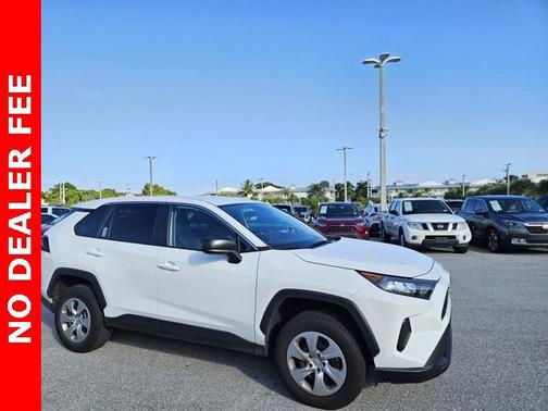2022 Toyota RAV4 LE