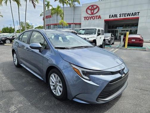 2025 Toyota Corolla Hybrid LE