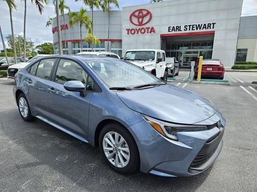 2025 Toyota Corolla Hybrid LE