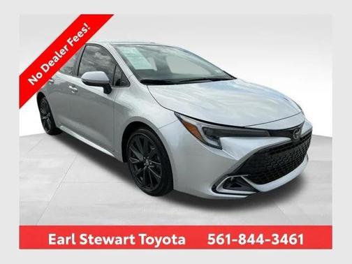 Classic Silver Metallic 2025 Toyota Corolla XSE