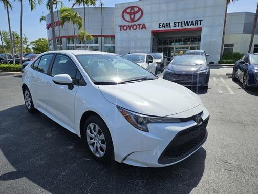 2022 Toyota Corolla LE