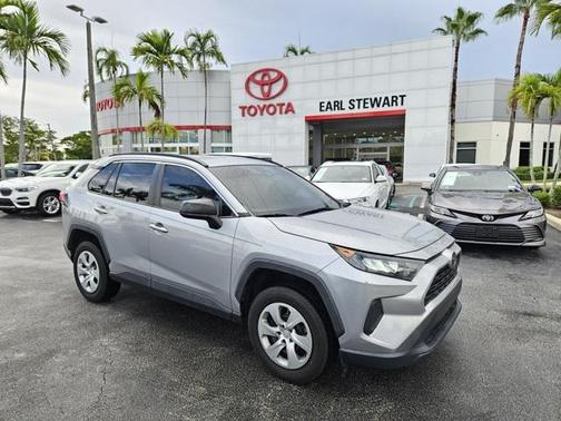 2019 Toyota RAV4 LE