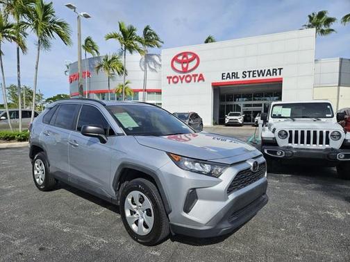 2019 Toyota RAV4 LE
